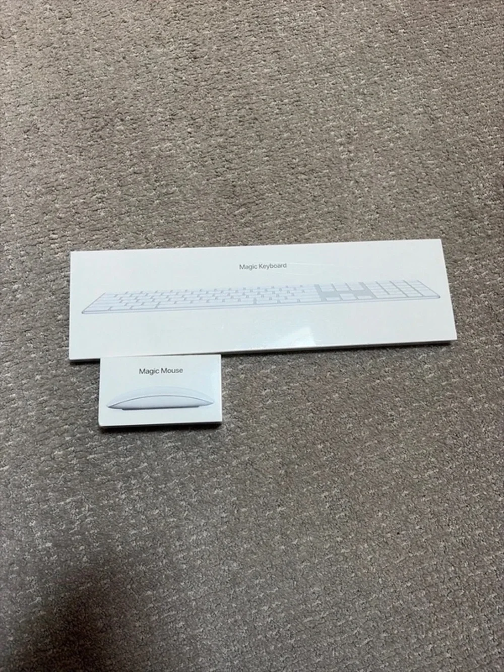 Apple Magic Keyboard with Numeric Keypad Magic Mouse - White
